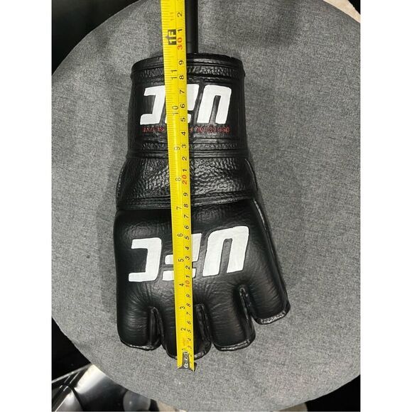Jose CuervoâTequila Promotional UFC Display Octagon And Fight Glove - Picture 12 of 16